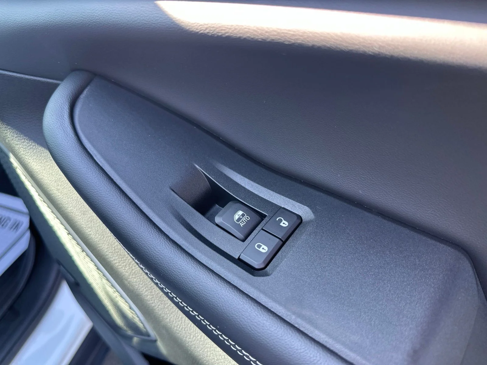 Used 2022 White Jeep 4xe image 40