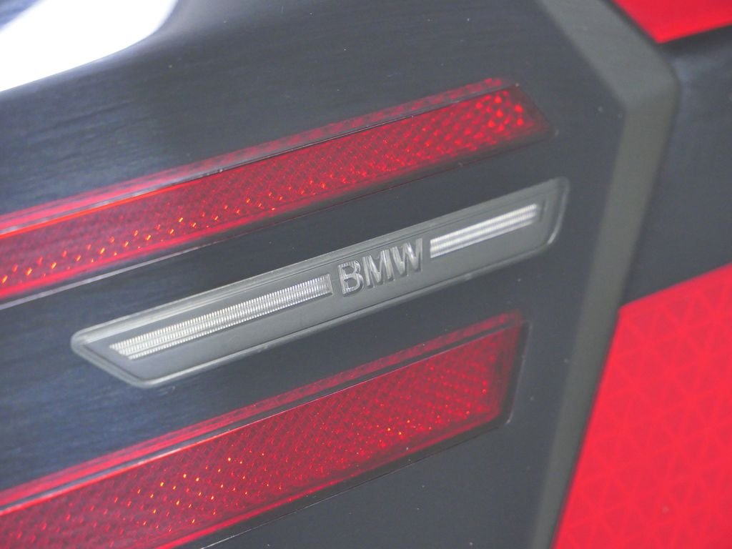 New 2026 Skyscraper Grey Metallic BMW xDrive40i image 18