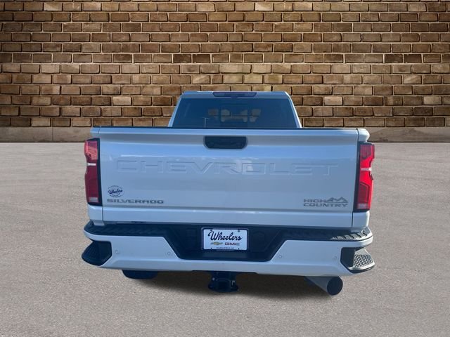 2025 Chevrolet Silverado 3500HD High Country photo 4