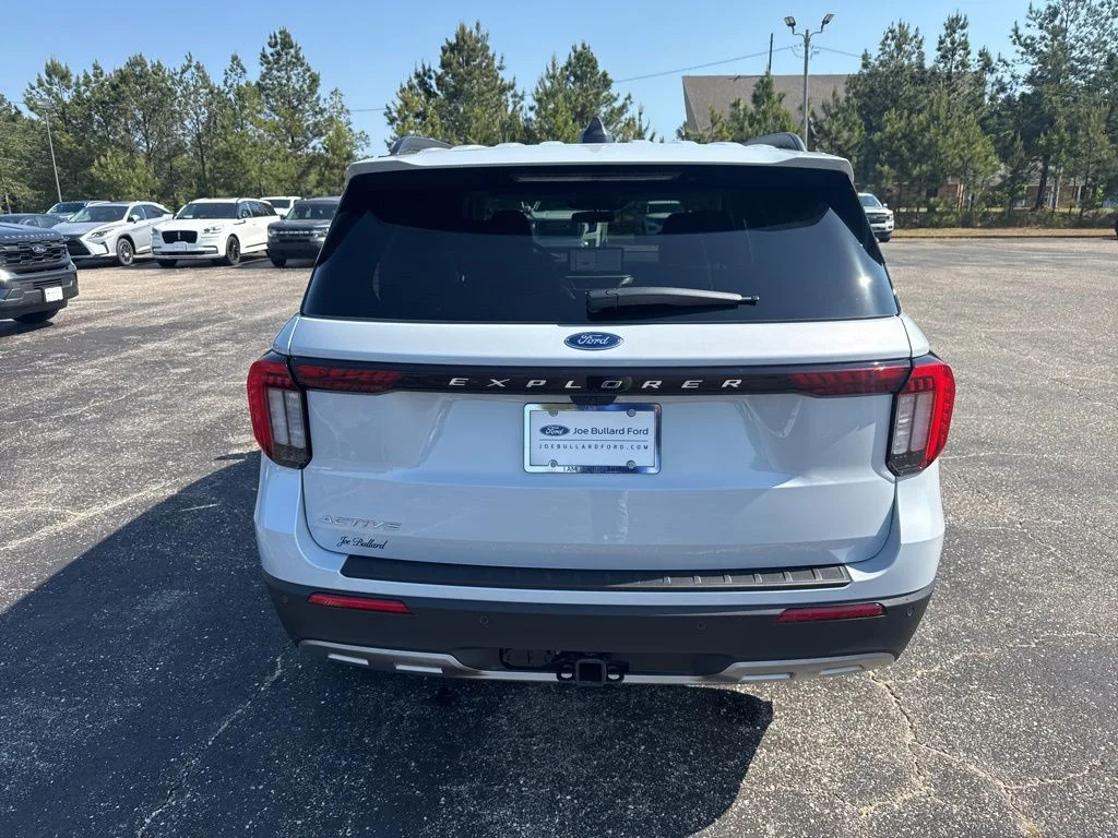 New 2026 Space White Metallic Ford Active image 6