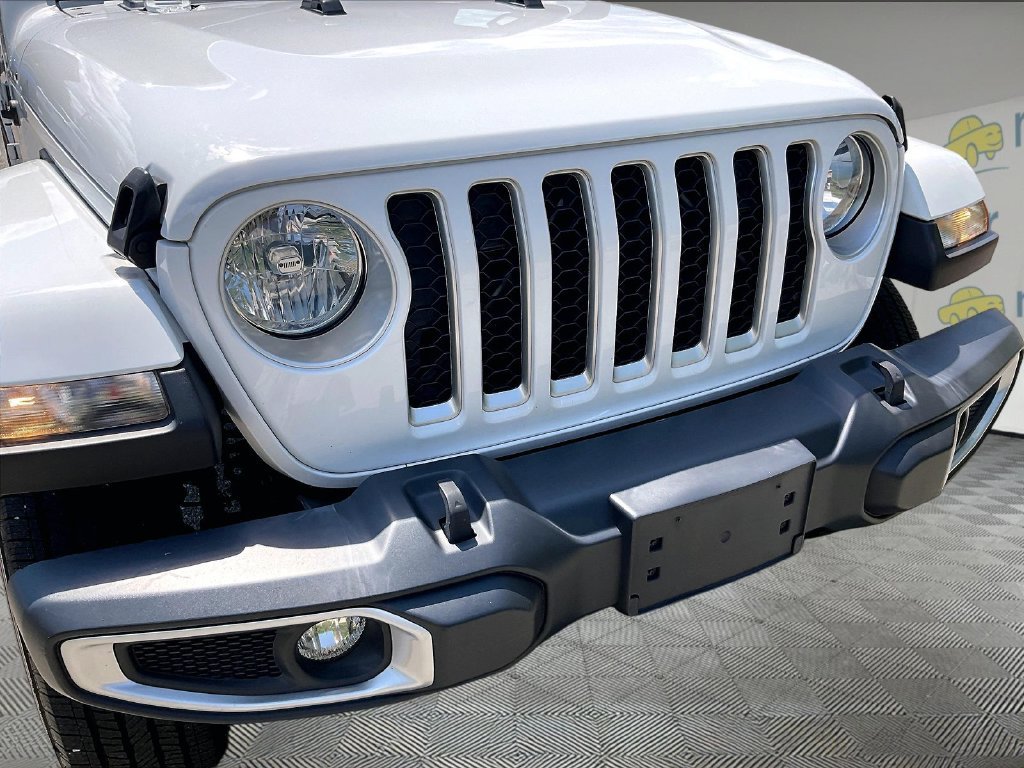 Used 2022 Bright White Clearcoat Jeep Overland image 31