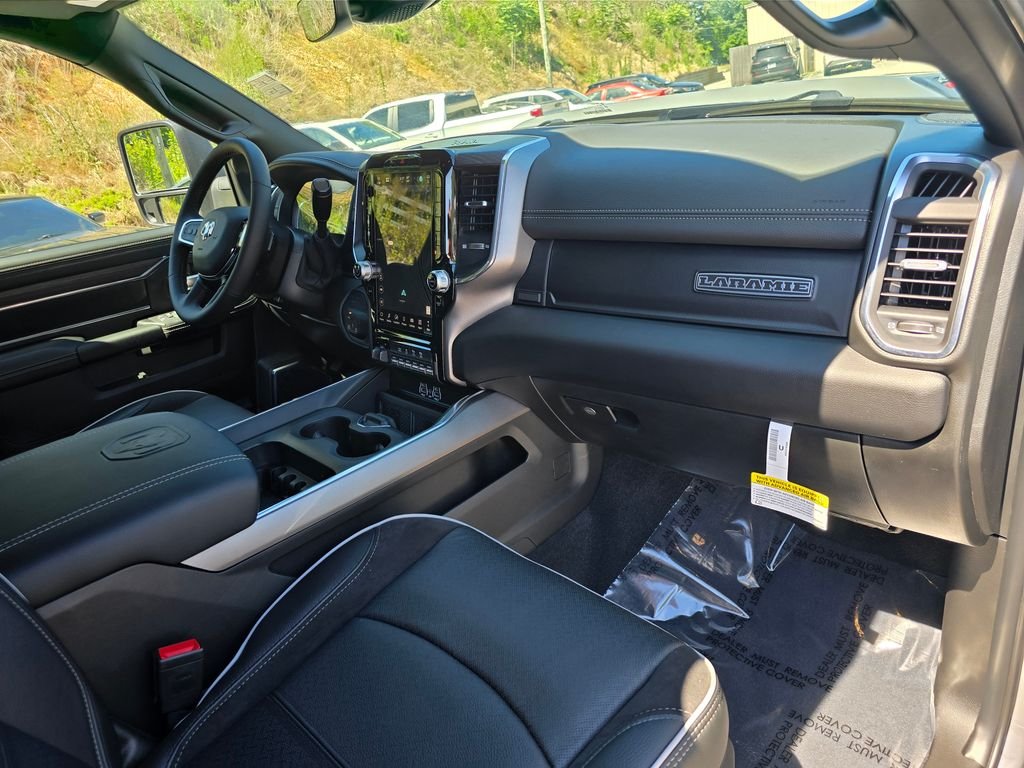 New 2026 Ceramic Gray Clear-Coat Exterior Paint RAM Laramie image 26