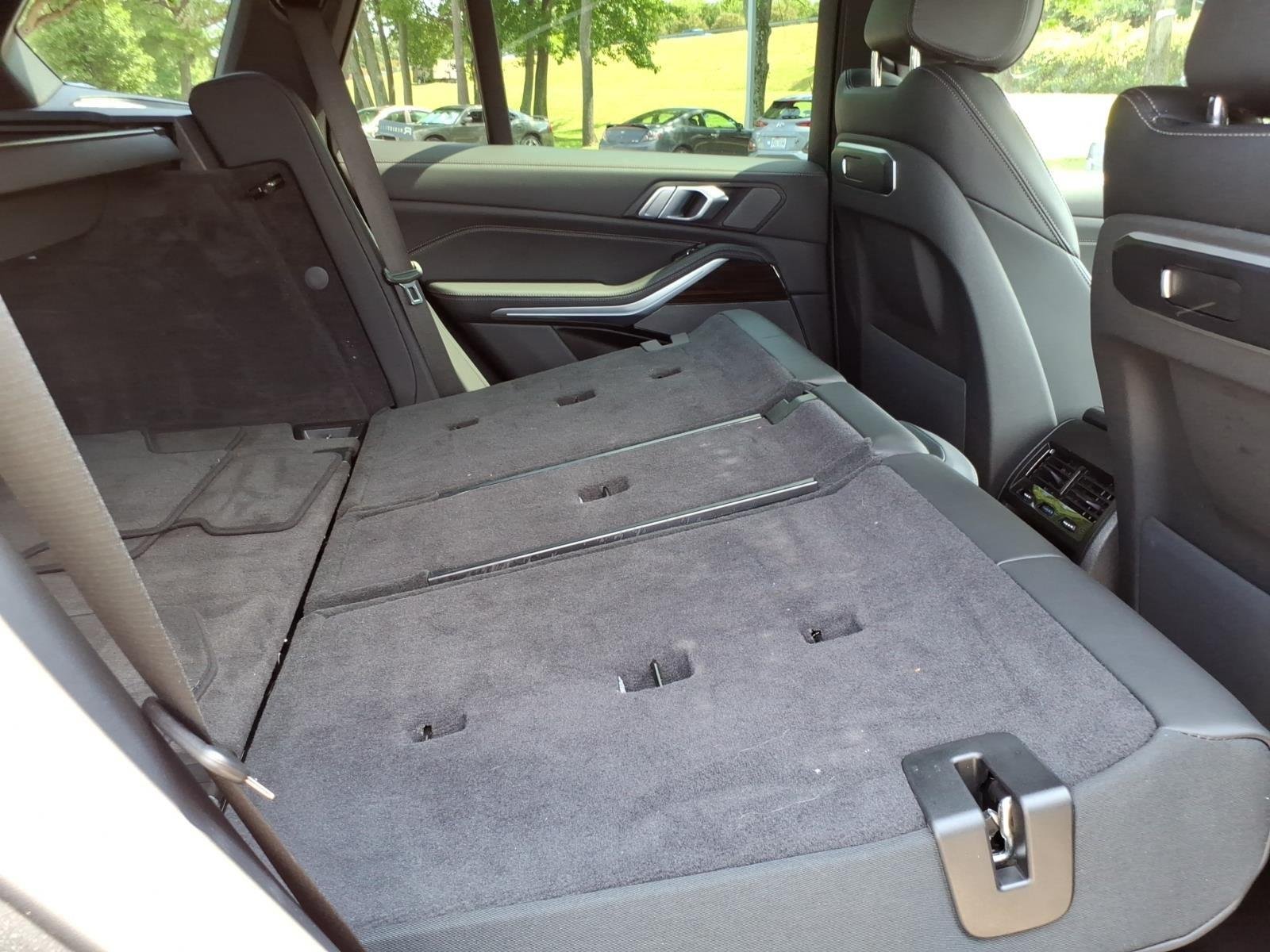 Used 2026  BMW sDrive40i image 31