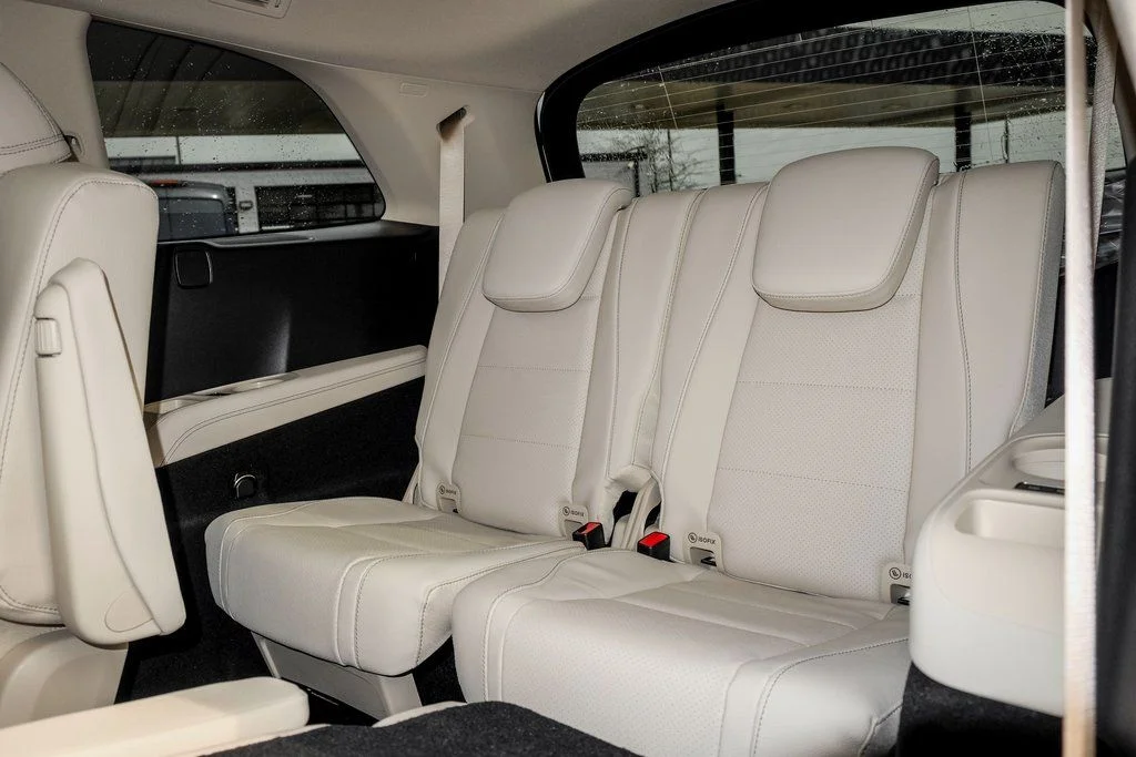 Certified Used 2026 Polar White Mercedes-Benz GLS 450 image 19