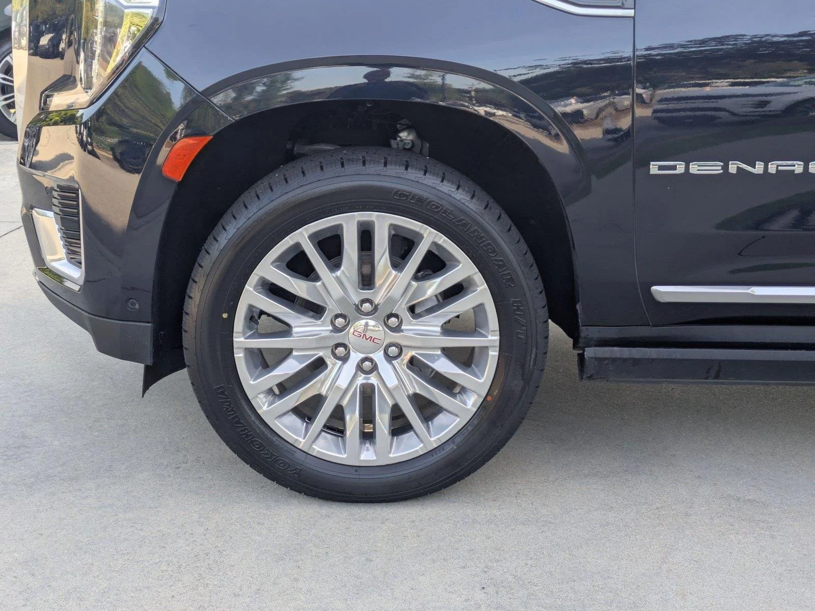 Used 2024 Midnight Blue Metallic GMC Denali image 11