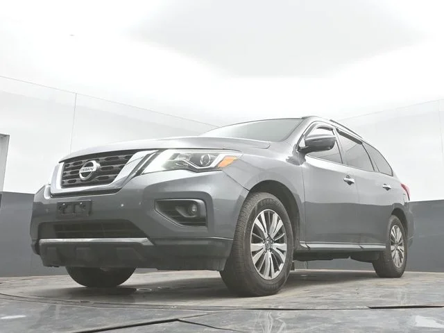 Used 2019 Gun Metallic Nissan SL image 31