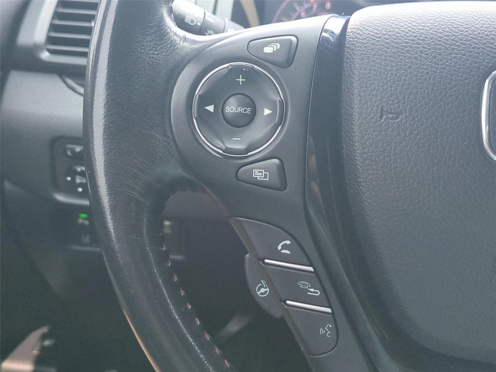 Used 2017 Crystal Black Pearl Honda Black Edition image 20