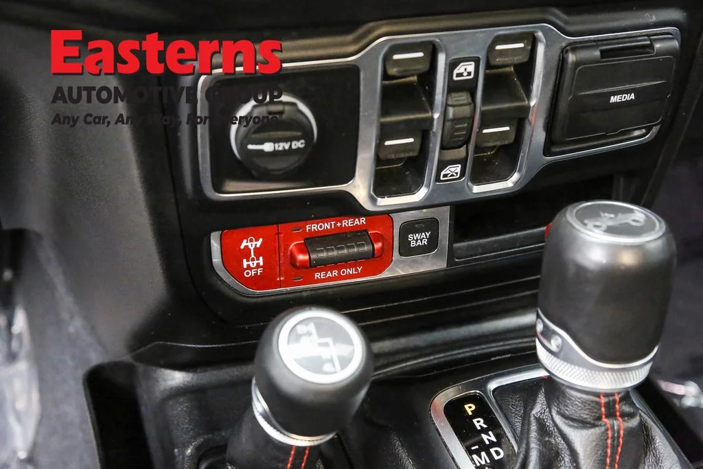 Used 2020 White Jeep Unlimited Rubicon image 22