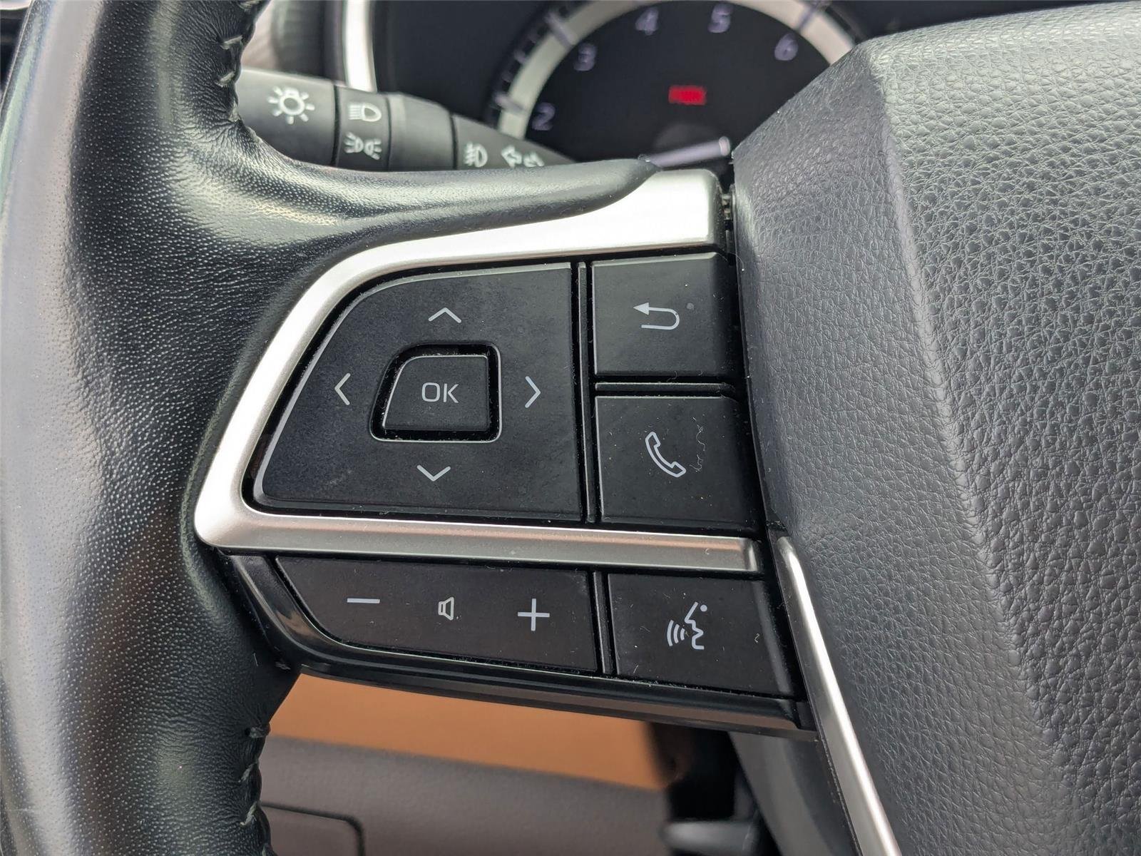 Used 2022 Wind Chill Pearl Toyota Platinum image 17