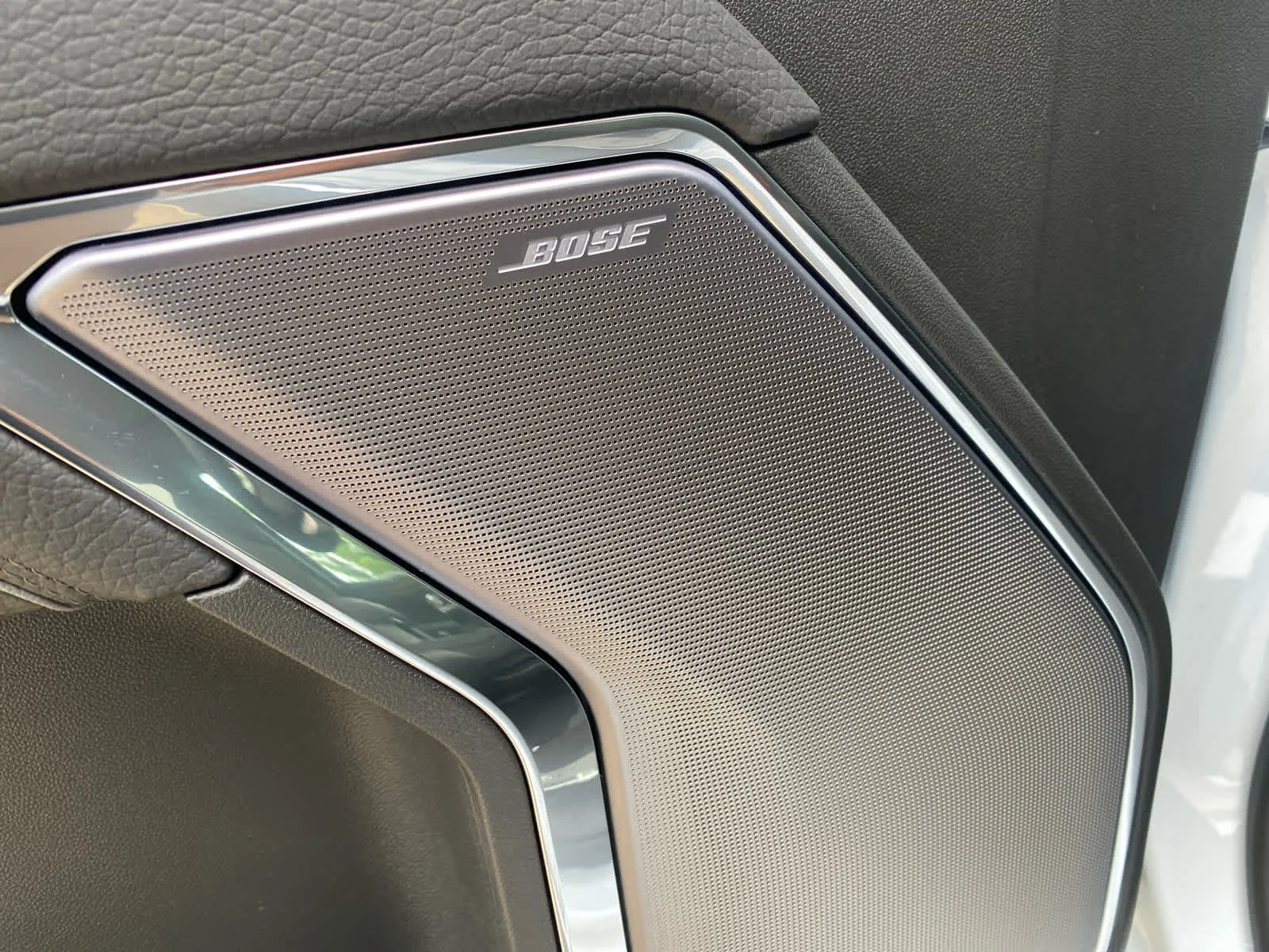 New 2026 Glacier White Tricoat GMC Denali image 9