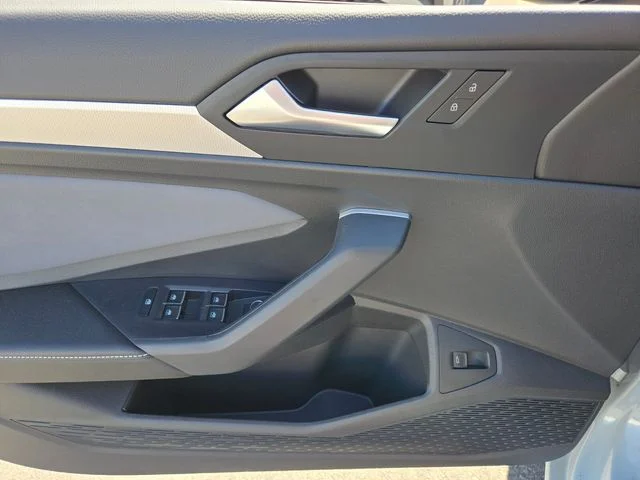 New 2026 Gray Volkswagen 1.5T SE image 9