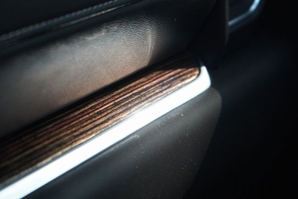 New 2026 Sterling Metallic GMC Elevation image 8
