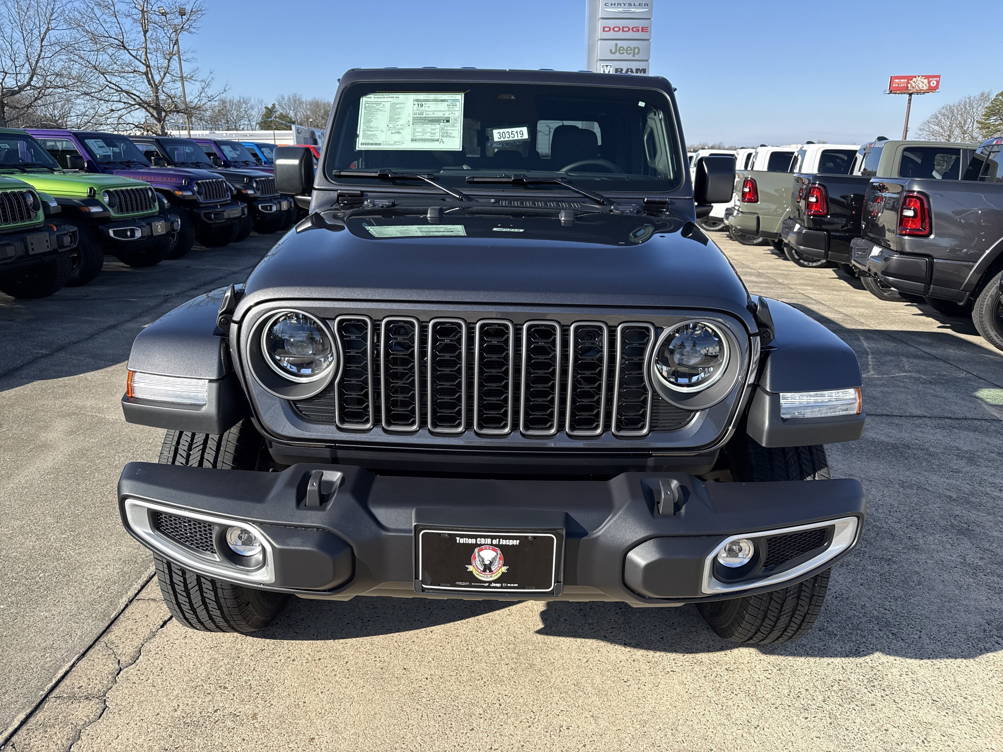 New 2026 Granite Crystal Metallic Clearcoat Jeep Sahara image 2