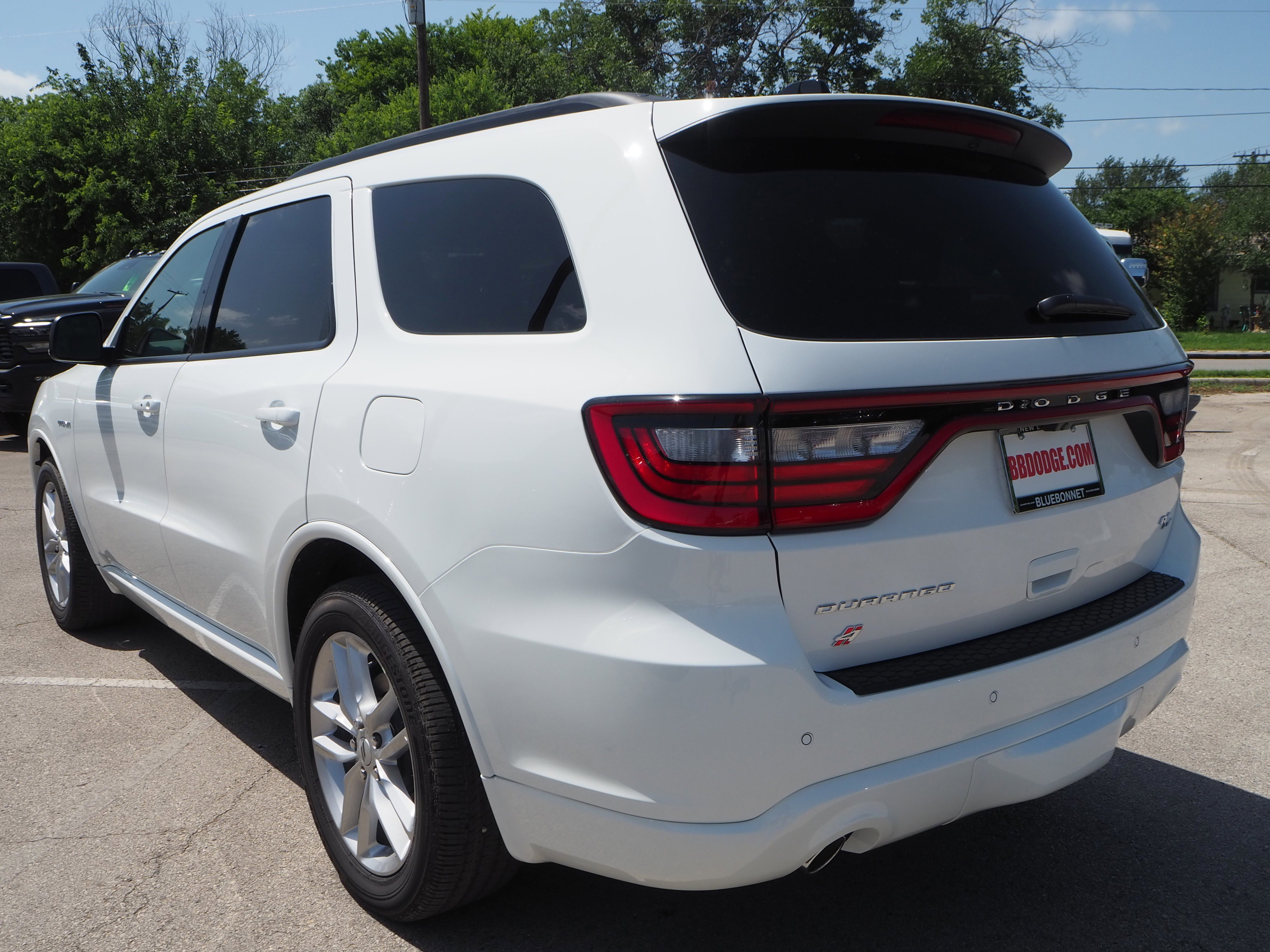 2025 Dodge Durango R/T Premium photo 2