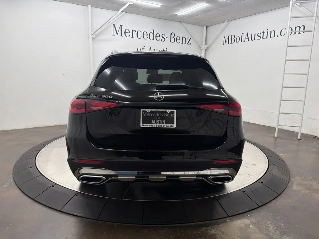 New 2027 Black Mercedes-Benz GLC 300 image 6