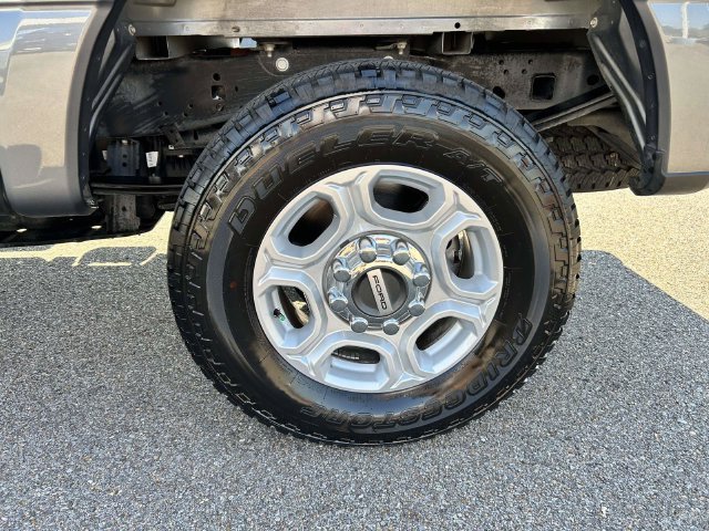 Used 2026 Gray Ford XLT image 3