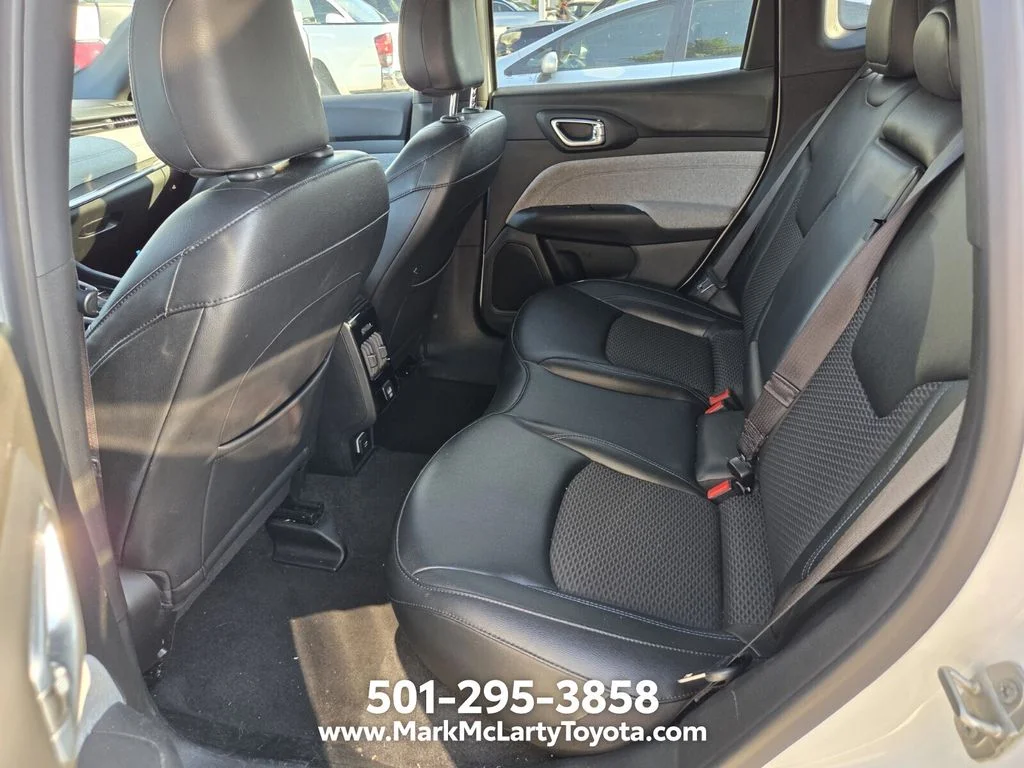 Used 2024 White Jeep Latitude image 5