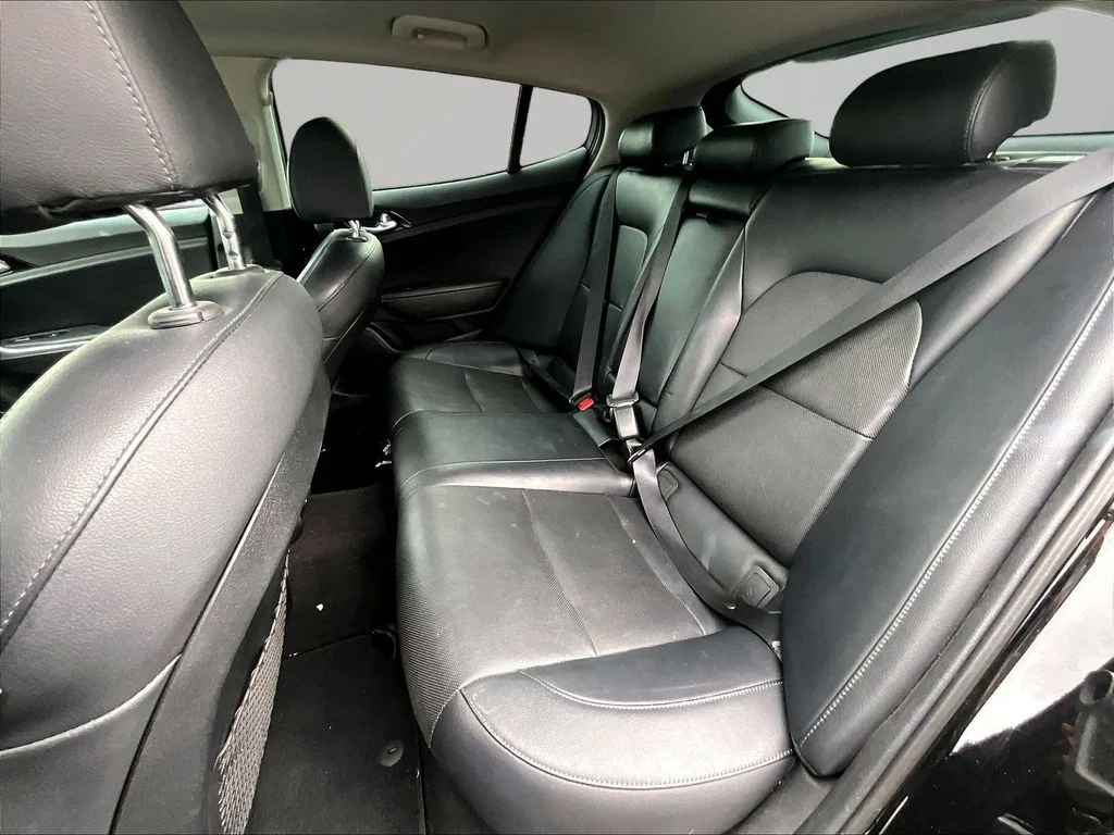 Used 2018 Black Kia Premium image 25