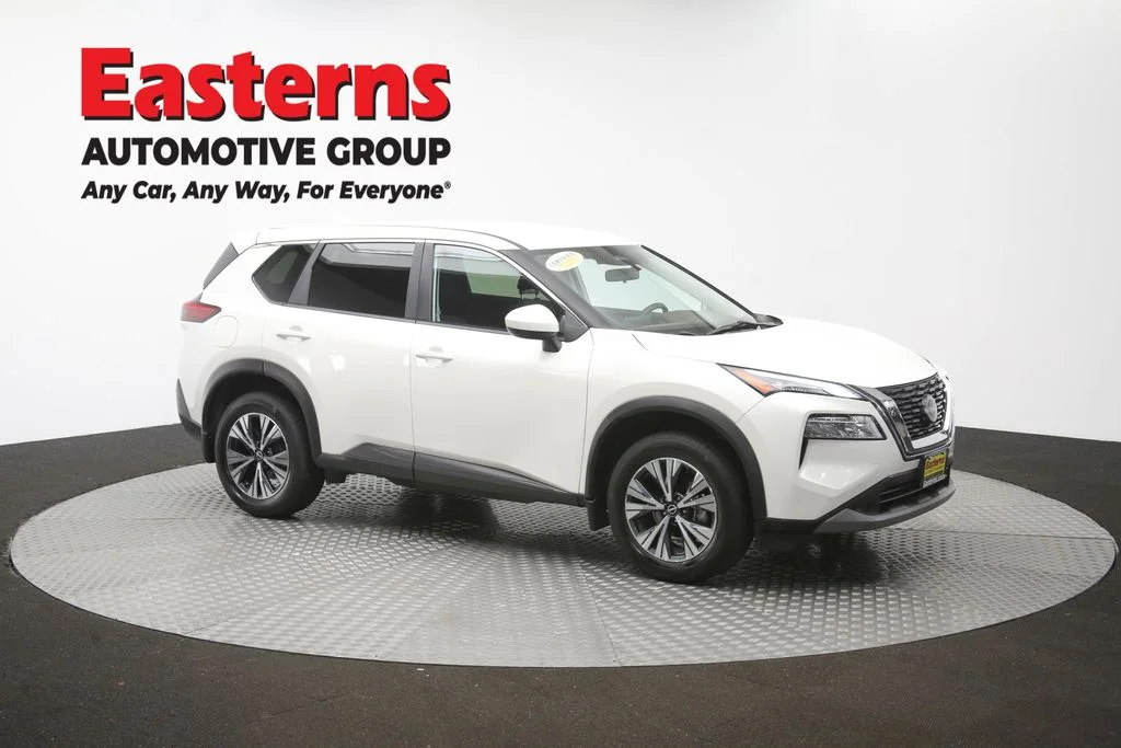Used 2023 White Nissan SV image 47