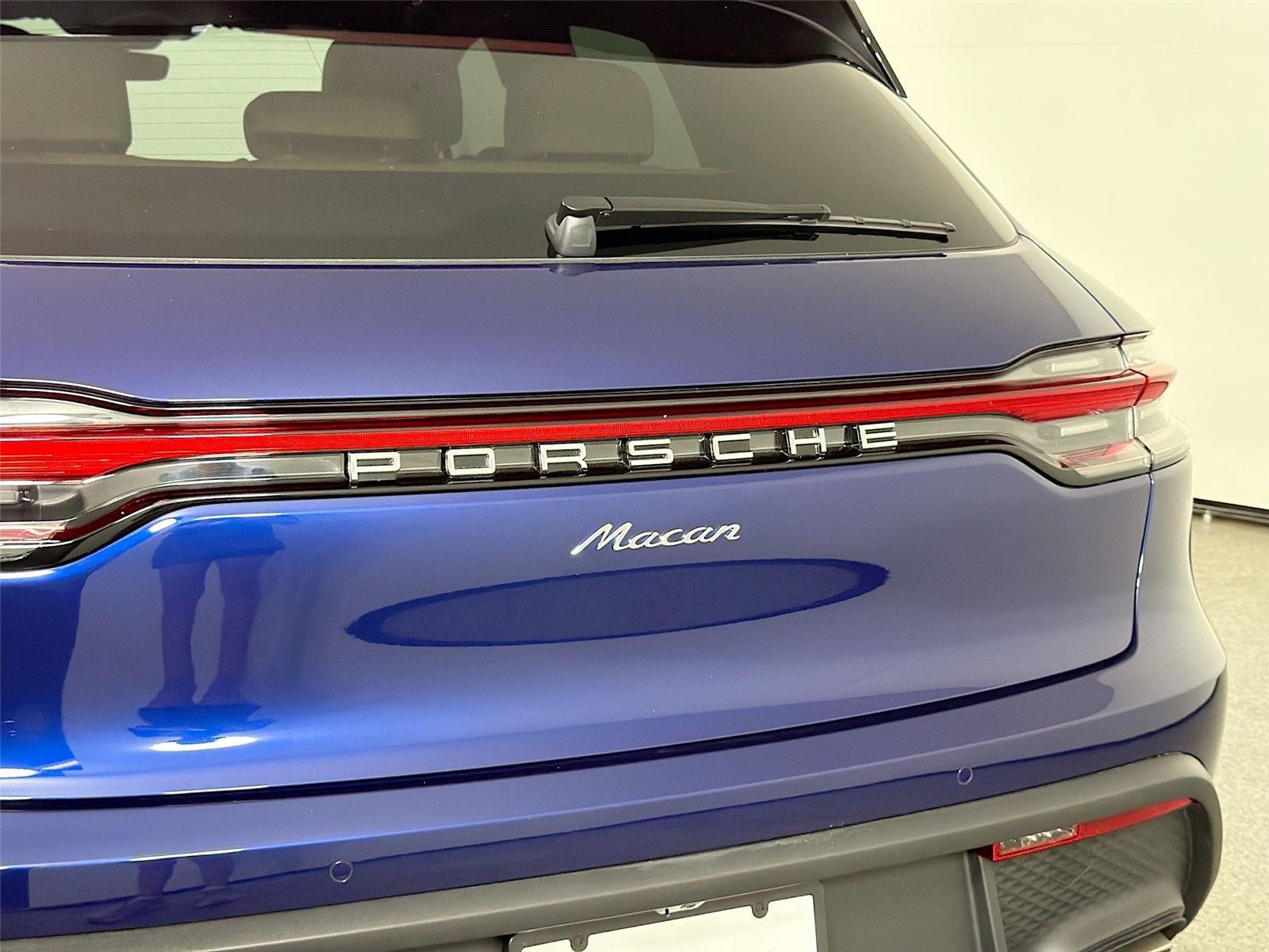 New 2026 Gentian Blue Metallic Porsche T image 16