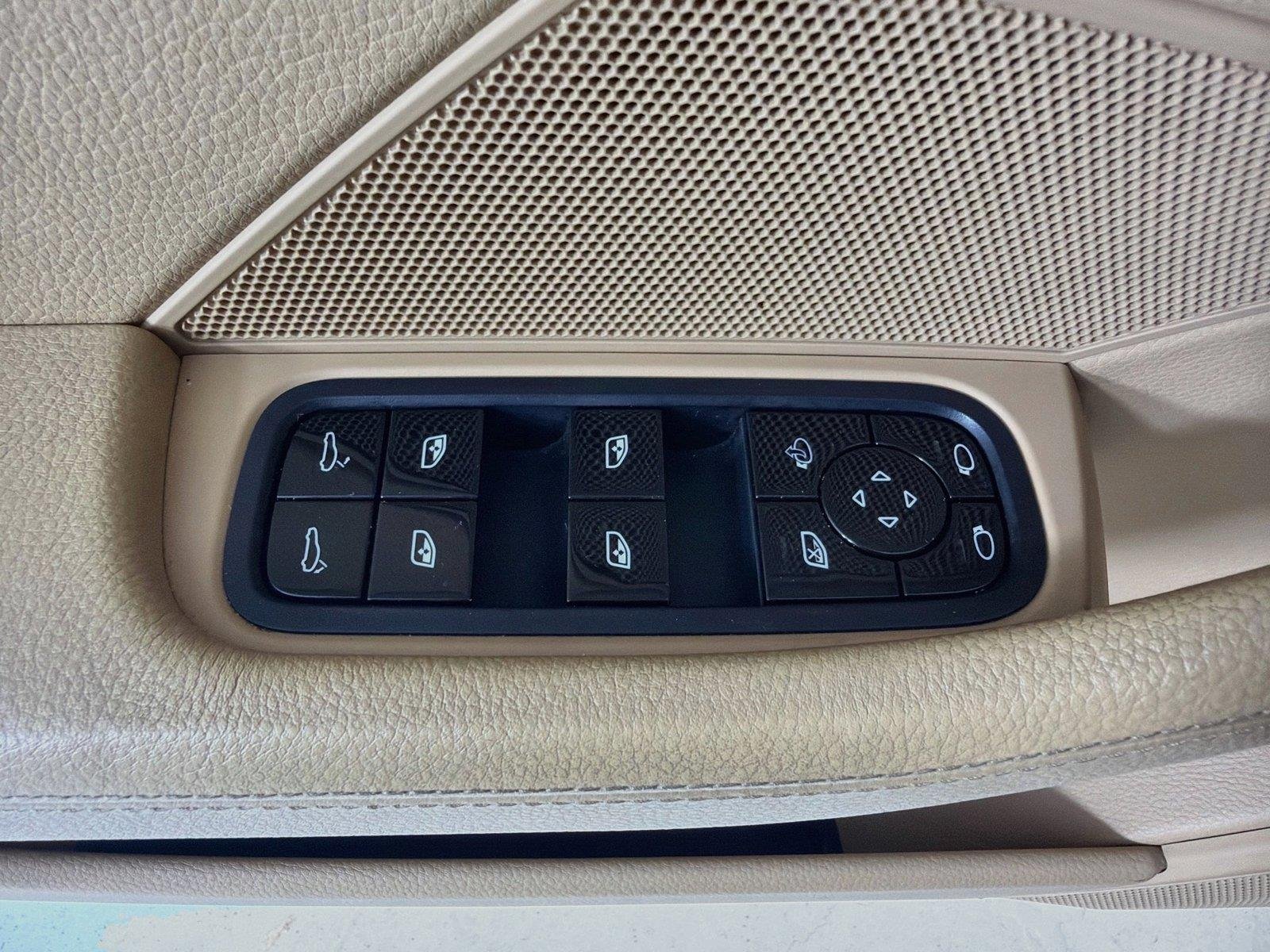 Used 2020 Night Blue Metallic Porsche base image 9