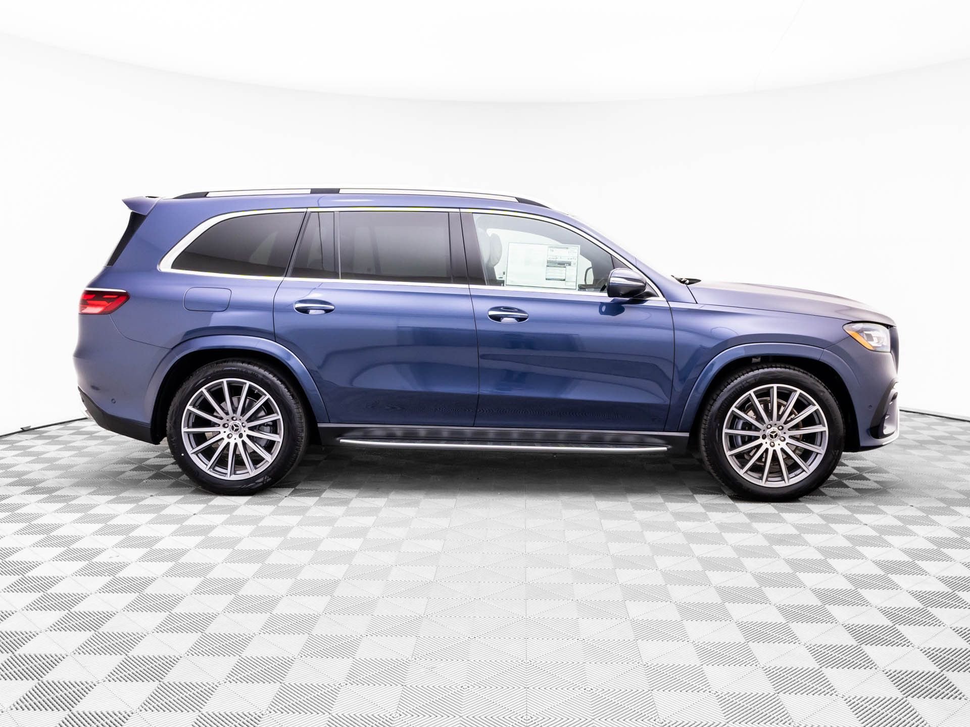 New 2026 Twilight Blue Metallic Mercedes-Benz GLS 580 image 6