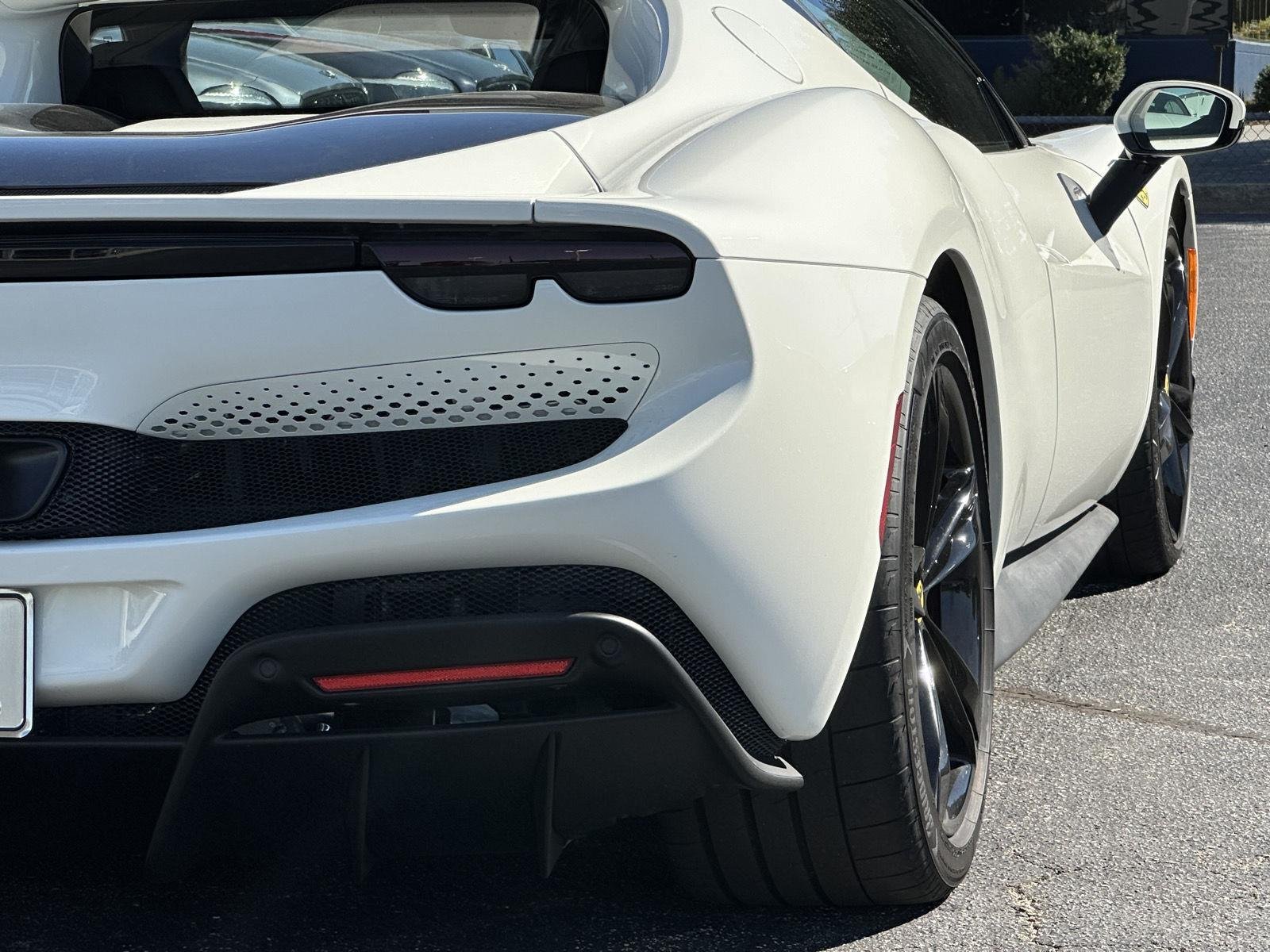 Used 2025 Bianco Cervino Ferrari  image 51