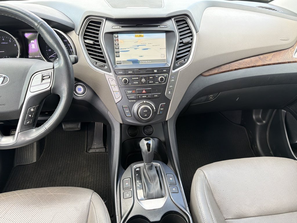 2017 Hyundai Santa Fe SE Ultimate - Photo 22