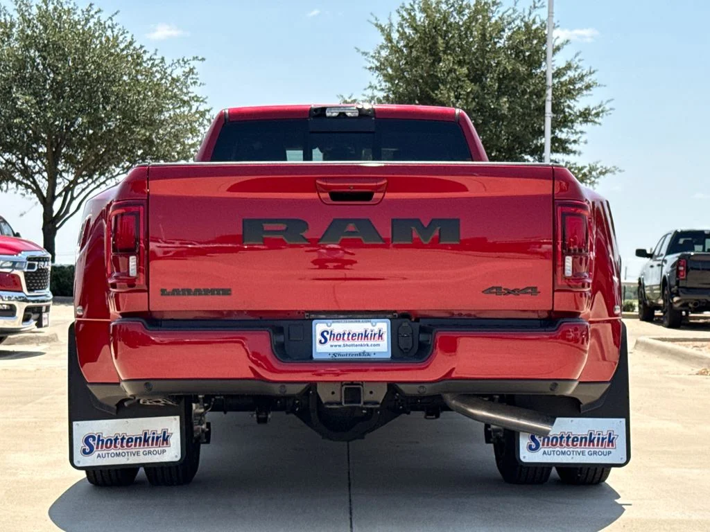 New 2026 Molten Red Pearl-Coat Exterior Paint RAM Laramie image 8