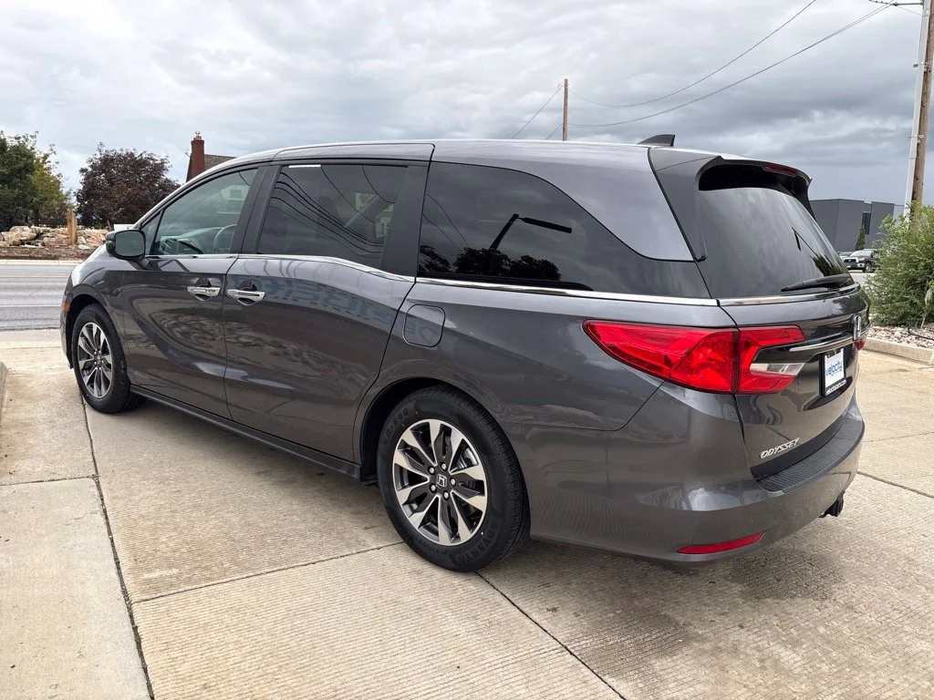 Used 2024 Gray Honda EX-L image 7