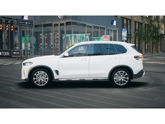 New 2026 Alpine White BMW xDrive40i image 4