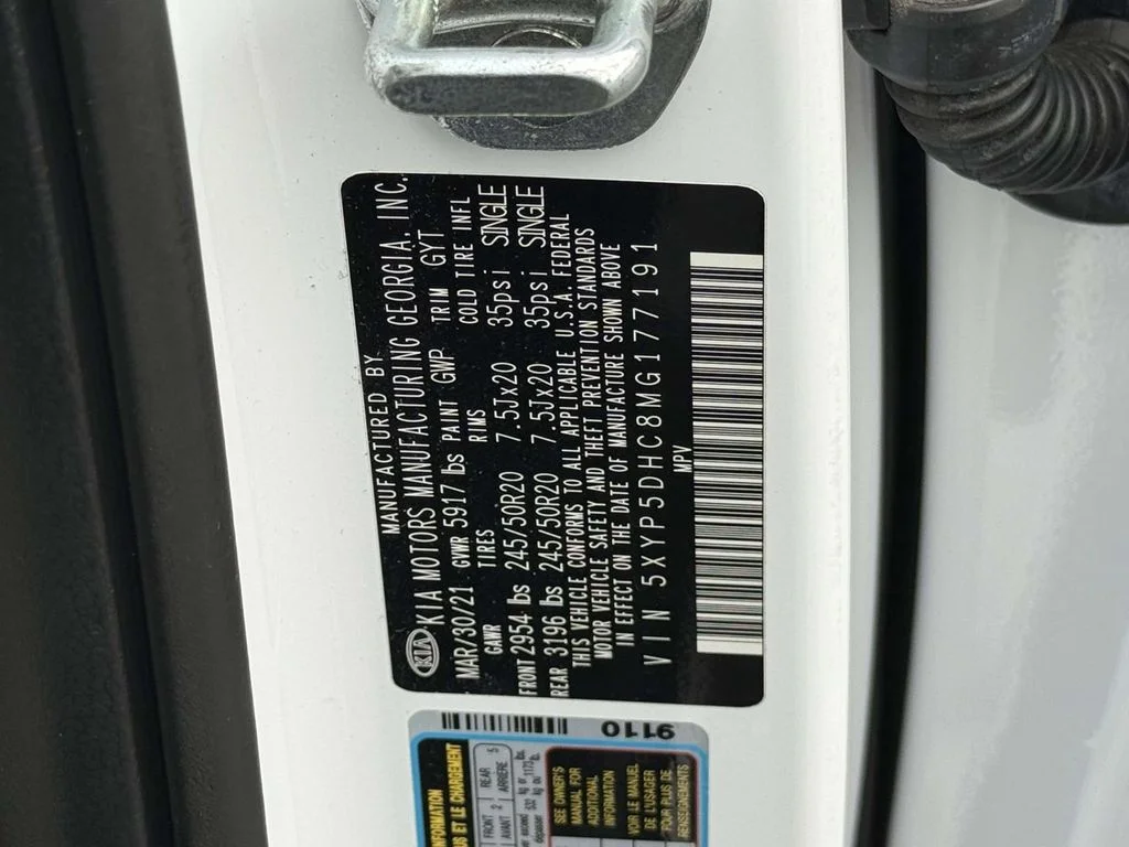 Used 2021 White Kia SX image 32