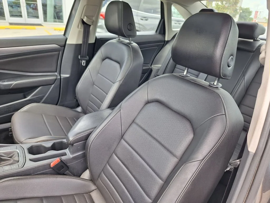 Certified Used 2023 Gray Volkswagen 1.5T SE image 11