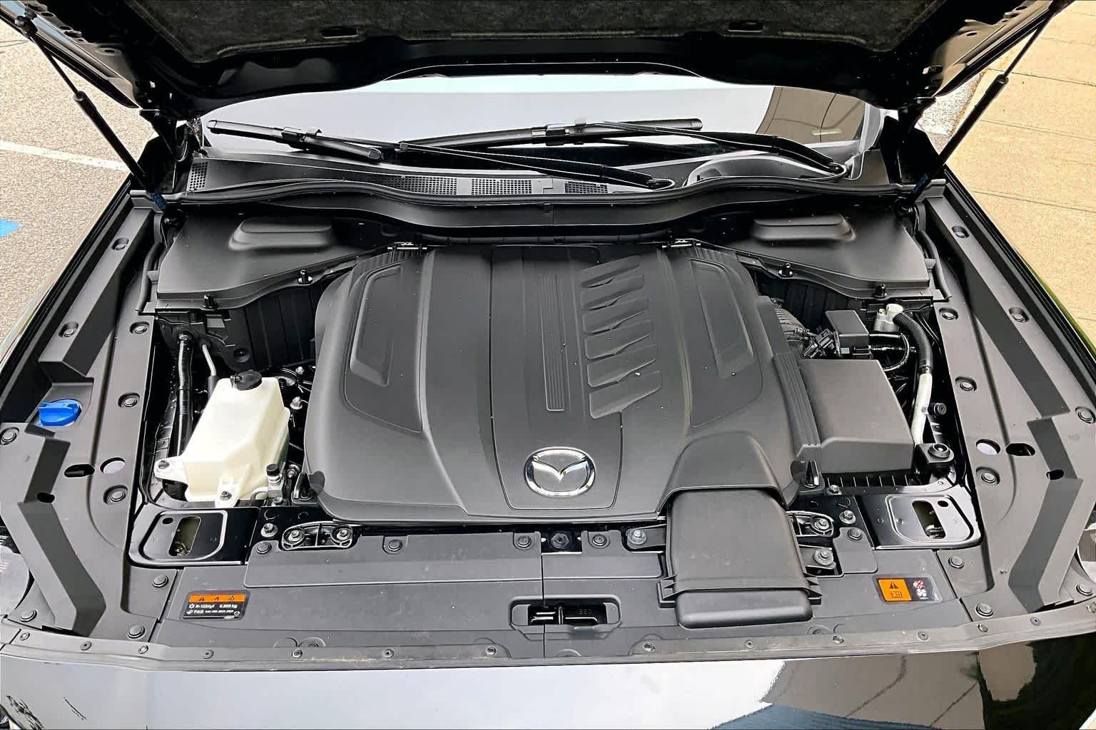Used 2025 Jet Black Mica Mazda Preferred Package image 30