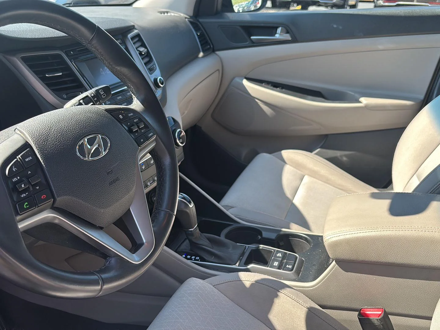 Used 2016 Coliseum Grey Hyundai Sport image 8