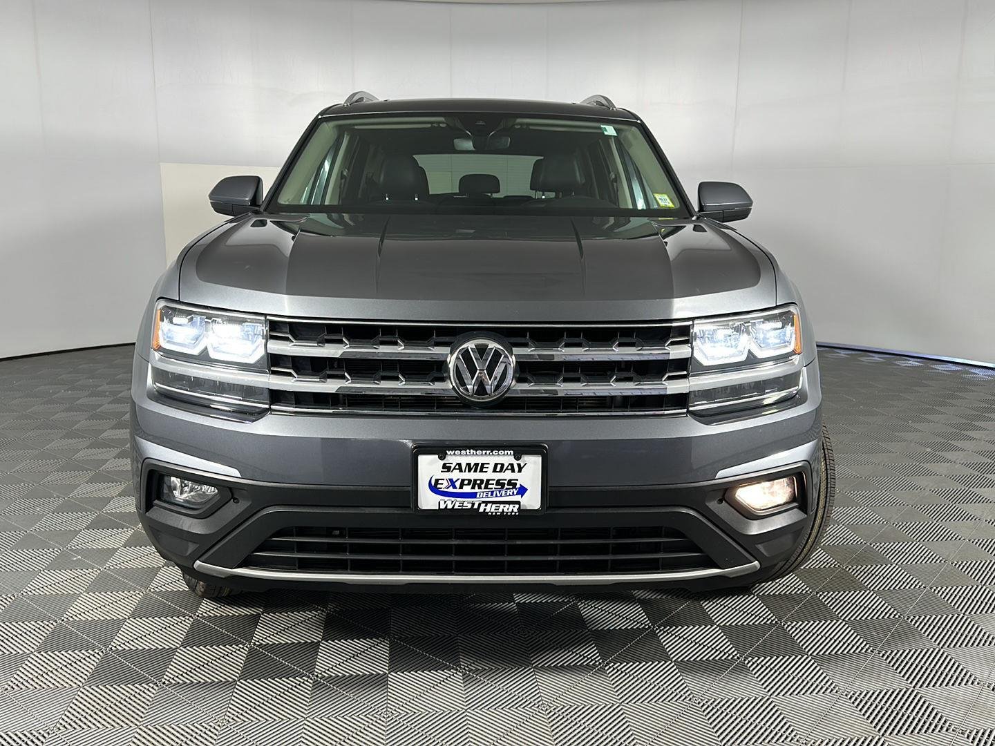 Used 2019 Platinum Gray Metallic Volkswagen 3.6L V6 SE image 2