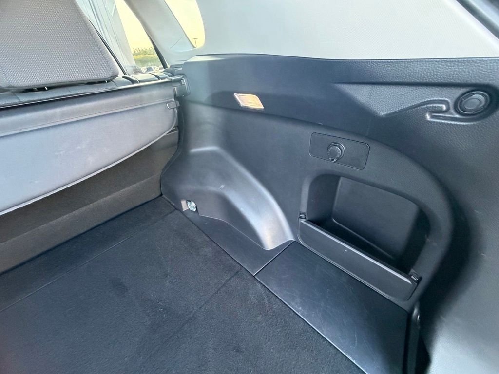 Used 2025 Ice Toyota XLE image 48