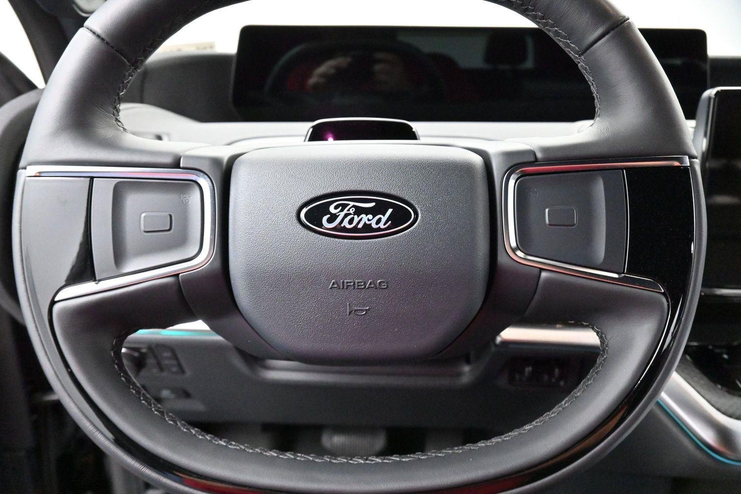 Used 2025 Agate Black Ford Platinum image 23