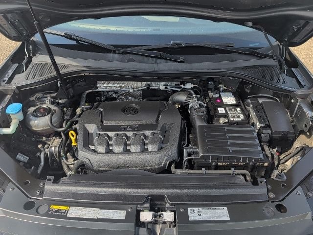 Used 2020 Gray Volkswagen 2.0T SE image 21