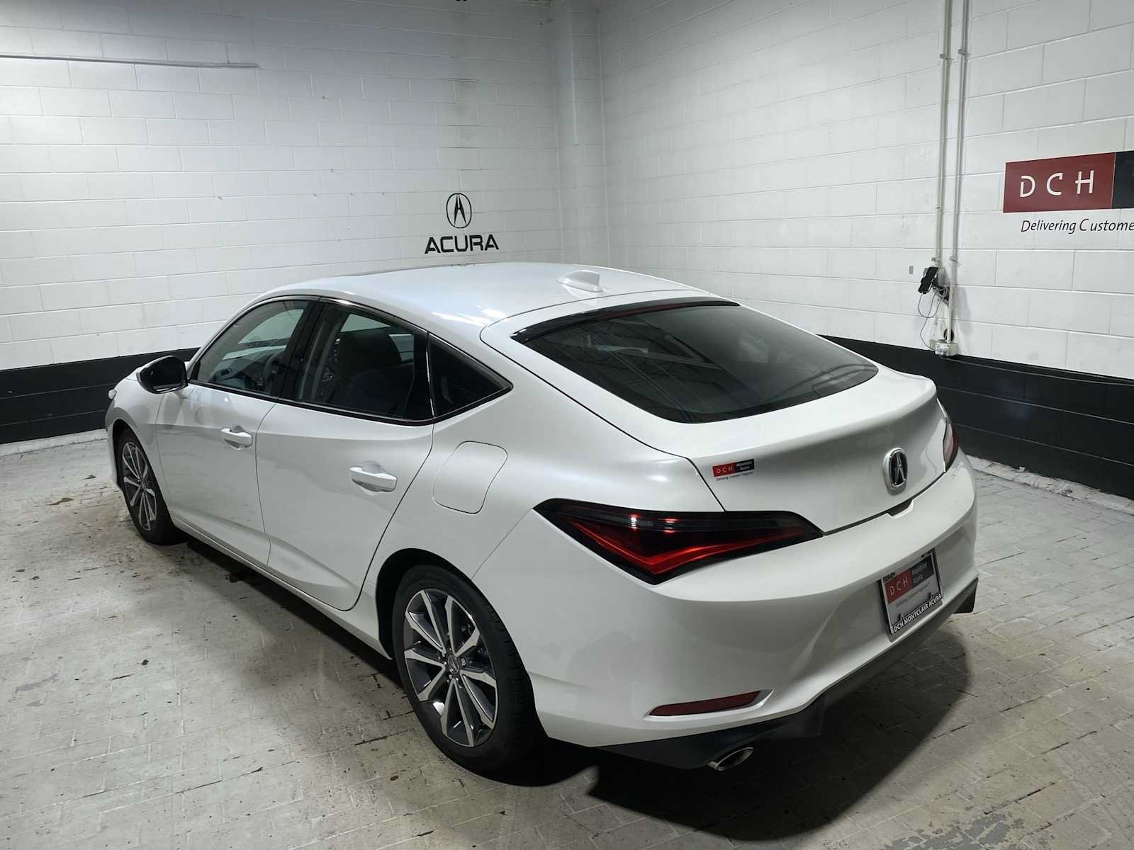 Certified Used 2026 Platinum White Pearl Acura  image 31