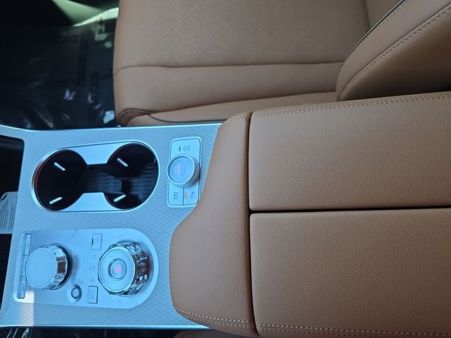 New 2026 White Genesis 2.5T PRESTIGE image 21