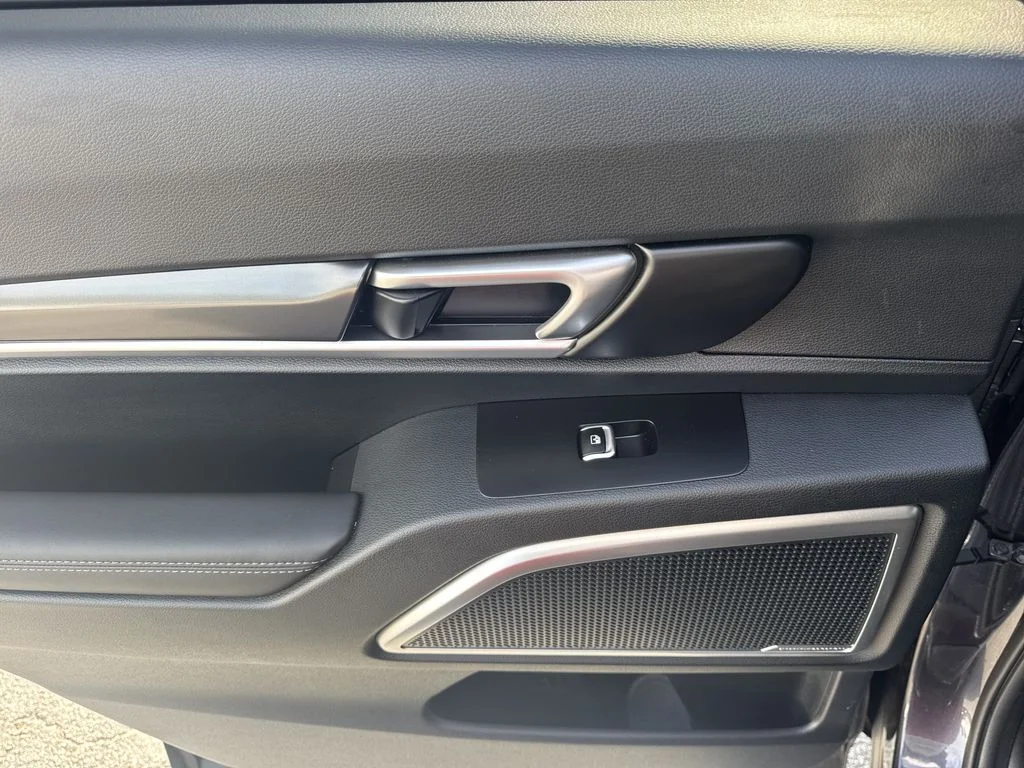 Used 2025 Gray Kia S image 21