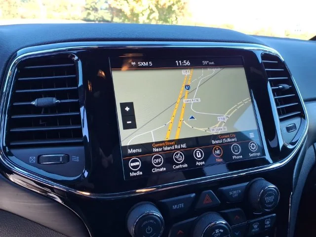 Used 2021 White Jeep Laredo X image 27