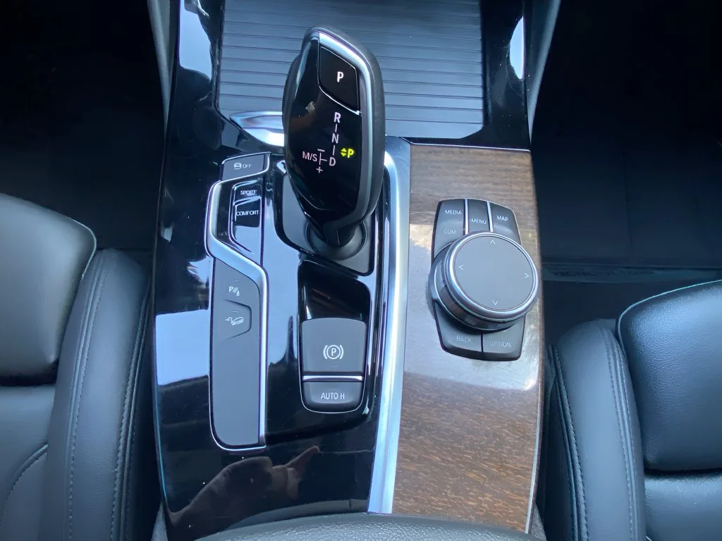 Used 2019 Black BMW xDrive30i image 25