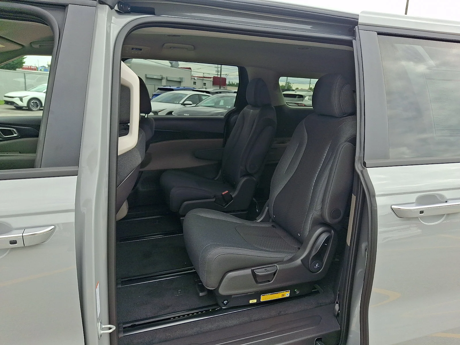 New 2027 Silver Kia LX image 9