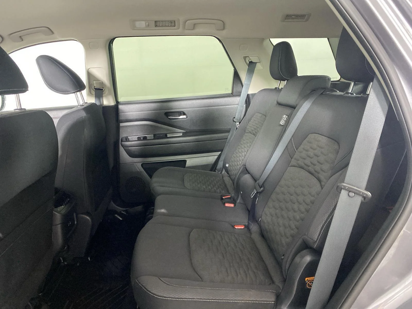 Used 2022 Gun Metallic Nissan SV image 23
