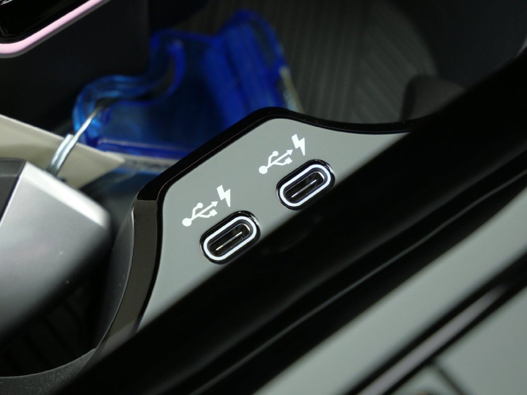New 2027 Black Sapphire Metallic BMW 530i xDrive image 48