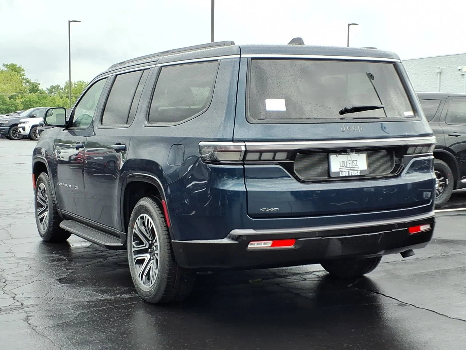 New 2026 Fathom Blue Pearl-Coat Exterior Paint (Late Availability) Jeep  image 4