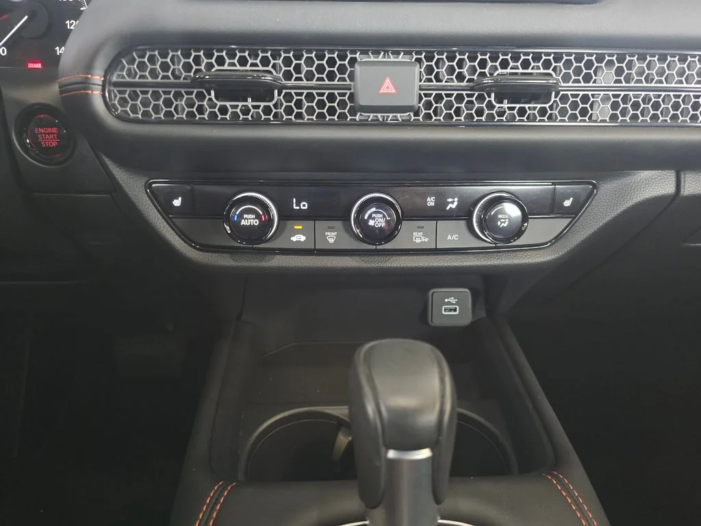 Used 2025  Honda Sport image 11