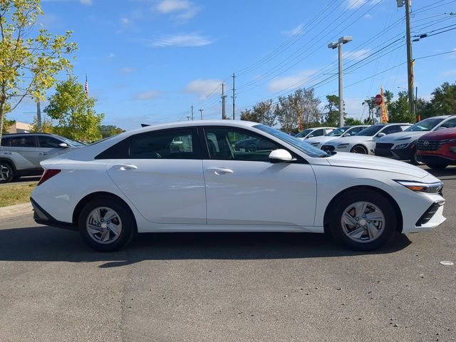 New 2026 White Hyundai SE image 29